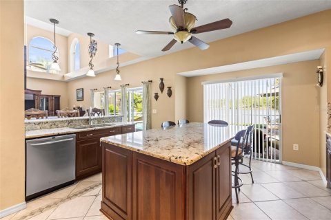 Casa en venta en Tampa, Florida, 4 dormitorios, 219.44 m2 № 1666020 - foto 16