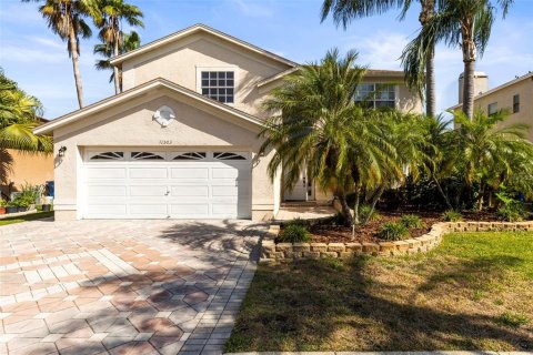 Casa en venta en Tampa, Florida, 4 dormitorios, 219.44 m2 № 1666020 - foto 1