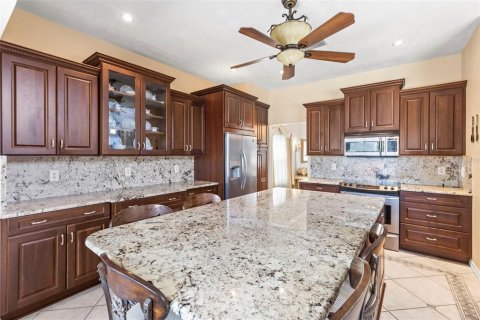Casa en venta en Tampa, Florida, 4 dormitorios, 219.44 m2 № 1666020 - foto 14