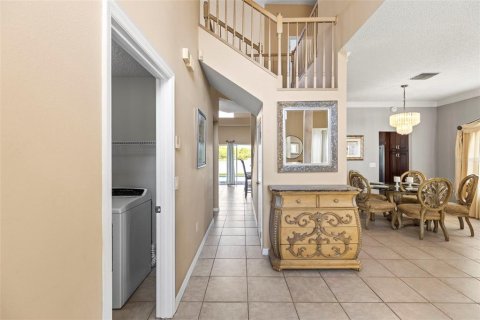 House in Tampa, Florida 4 bedrooms, 219.44 sq.m. № 1666020 - photo 8