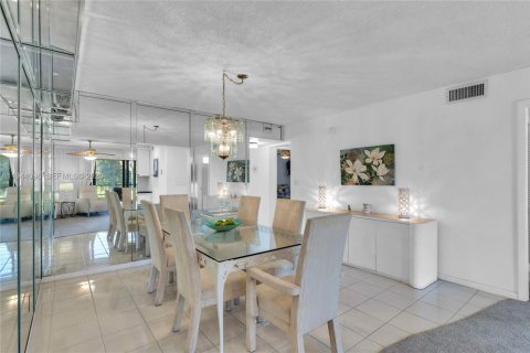 Condominio en venta en Deerfield Beach, Florida, 2 dormitorios, 97.55 m2 № 2001023 - foto 11