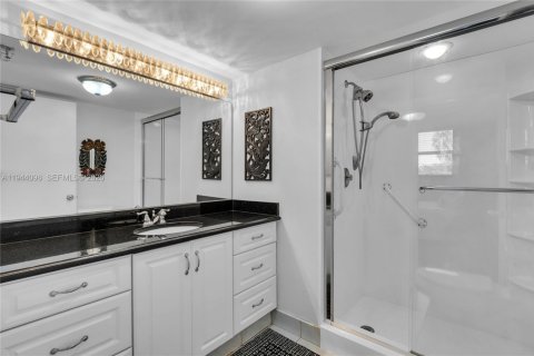 Condominio en venta en Deerfield Beach, Florida, 2 dormitorios, 97.55 m2 № 2001023 - foto 25