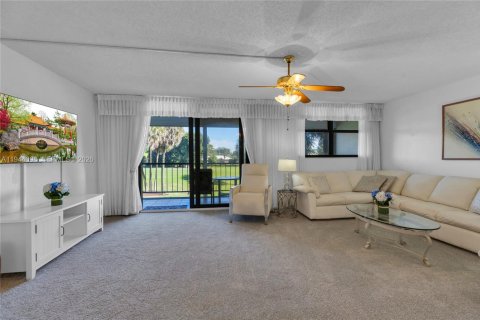 Condominio en venta en Deerfield Beach, Florida, 2 dormitorios, 97.55 m2 № 2001023 - foto 16