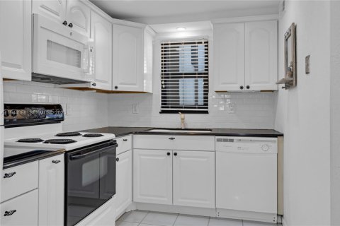 Condominio en venta en Deerfield Beach, Florida, 2 dormitorios, 97.55 m2 № 2001023 - foto 6