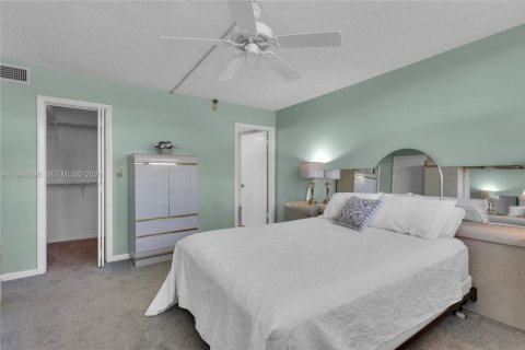 Condominio en venta en Deerfield Beach, Florida, 2 dormitorios, 97.55 m2 № 2001023 - foto 23