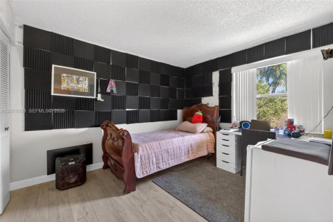 Condo in Miami, Florida, 3 bedrooms  № 2076686 - photo 29