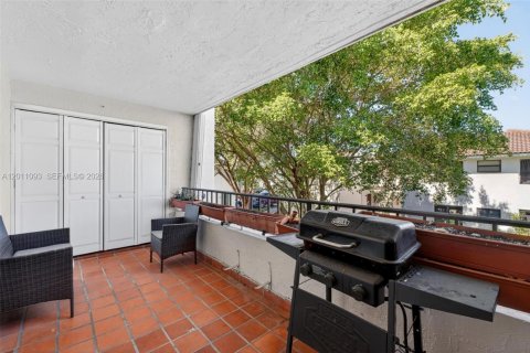 Condo in Miami, Florida, 3 bedrooms  № 2076686 - photo 24
