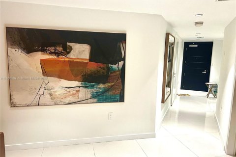 Condo in Miami, Florida, 2 bedrooms  № 1888722 - photo 15