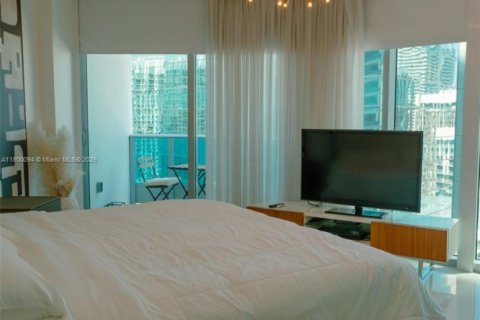 Condo in Miami, Florida, 2 bedrooms  № 1888722 - photo 19