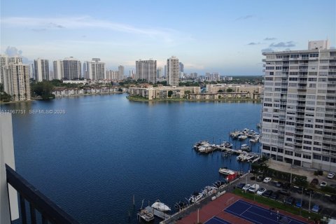 Condominio en Aventura, Florida, 1 dormitorio  № 2090493