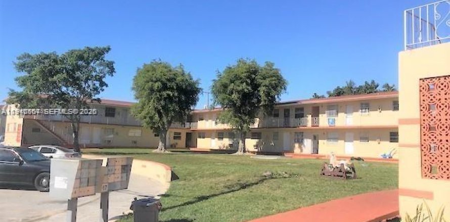 Condo in Miami, Florida, 2 bedrooms  № 2002896