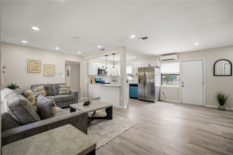 Villa ou maison à vendre à Orlando, Floride: 4 chambres, 146.04 m2 № 2267136 - photo 5