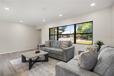 Villa ou maison à vendre à Orlando, Floride: 4 chambres, 146.04 m2 № 2267136 - photo 6