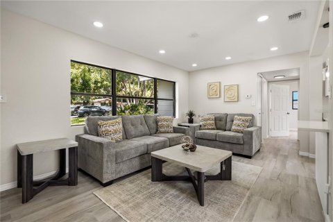 Villa ou maison à vendre à Orlando, Floride: 4 chambres, 146.04 m2 № 2267136 - photo 3