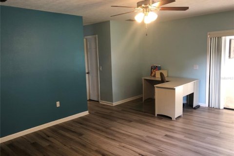 Casa en venta en Brandon, Florida, 4 dormitorios, 255.67 m2 № 1899369 - foto 15