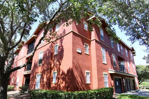Condominio en alquiler en Lake Mary, Florida, 2 dormitorios, 115.38 m2 № 1908435 - foto 1