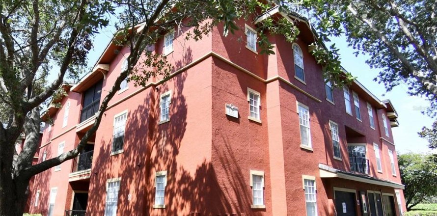 Condominio en Lake Mary, Florida, 2 dormitorios № 1908435