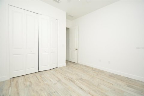 Villa ou maison à louer à North Port, Floride: 3 chambres, 168.43 m2 № 1900739 - photo 15