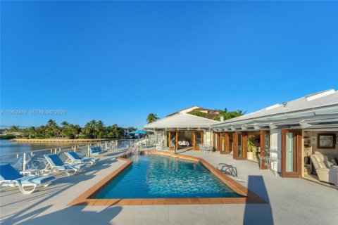 Villa ou maison à vendre à Coral Gables, Floride: 5 chambres, 368.64 m2 № 2154818 - photo 14