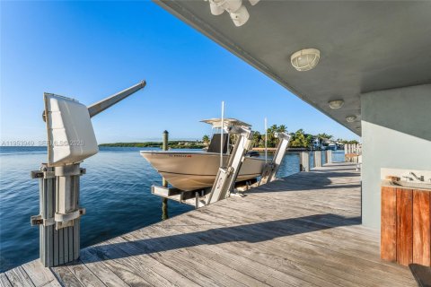Villa ou maison à vendre à Coral Gables, Floride: 5 chambres, 368.64 m2 № 2154818 - photo 21