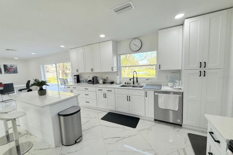 Villa ou maison à vendre à Lutz, Floride: 3 chambres, 144.09 m2 № 1869768 - photo 10
