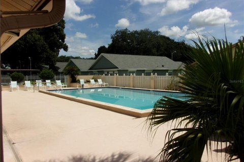 House in Zephyrhills, Florida 2 bedrooms, 106.65 sq.m. № 1894383 - photo 27