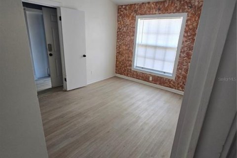 Снять в аренду виллу или дом в Ривервью, Флорида 1 комната, 146.14м2, № 1677014 - фото 7
