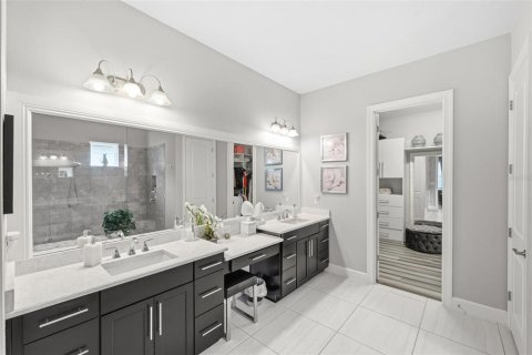 Casa en venta en Tampa, Florida, 4 dormitorios, 289.58 m2 № 2237832 - foto 26