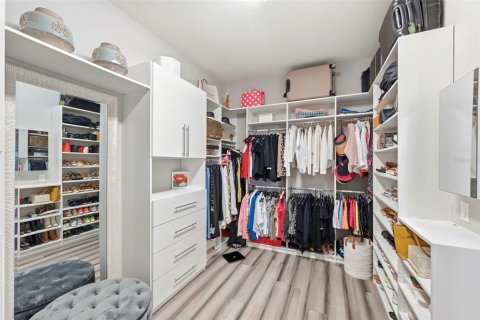 Casa en venta en Tampa, Florida, 4 dormitorios, 289.58 m2 № 2237832 - foto 29