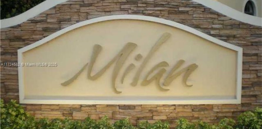 Кондоминиум с 3 спальнями в Дорал, Флорида № 1960831