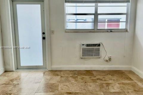 Condominio en alquiler en Miami Beach, Florida, 41.43 m2 № 1993615 - foto 6