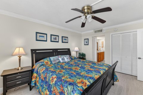 Condominio en venta en Lauderdale-by-the-Sea, Florida, 1 dormitorio, 82.68 m2 № 2179359 - foto 13