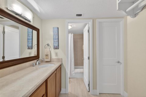 Condominio en venta en Lauderdale-by-the-Sea, Florida, 1 dormitorio, 82.68 m2 № 2179359 - foto 14