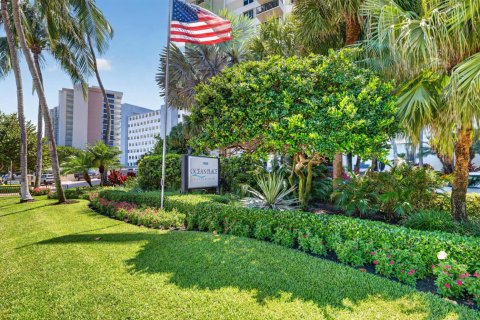 Condominio en venta en Lauderdale-by-the-Sea, Florida, 1 dormitorio, 82.68 m2 № 2179359 - foto 22
