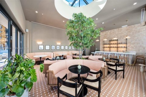 Купить кондоминиум в Майами, Флорида 32.52м2, № 2011479 - фото 24