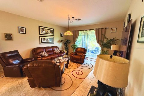 House in Saint Cloud, Florida 3 bedrooms, 155.8 sq.m. № 1757717 - photo 4