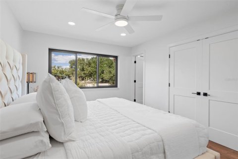 Condo in Maitland, Florida, 2 bedrooms № 2201287 - photo 27