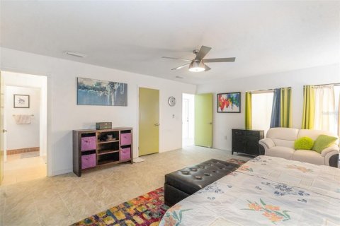 House in Ocala, Florida 5 bedrooms, 453.27 sq.m. № 1879535 - photo 25