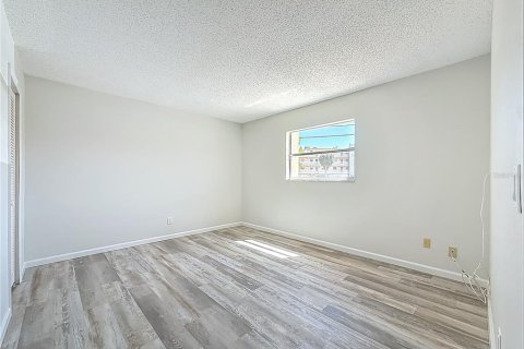 Condominio en venta en Treasure Island, Florida, 1 dormitorio, 62.24 m2 № 2198002 - foto 30