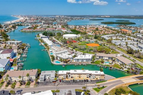 Condominio en venta en Treasure Island, Florida, 1 dormitorio, 62.24 m2 № 2198002 - foto 2