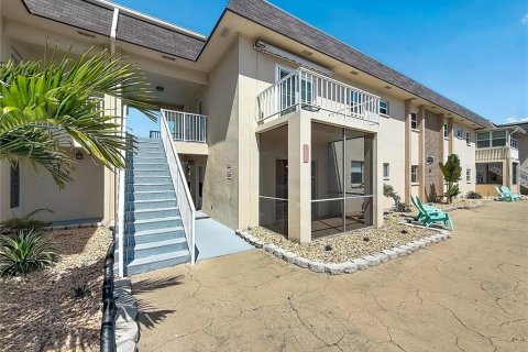 Condominio en venta en Treasure Island, Florida, 1 dormitorio, 62.24 m2 № 2198002 - foto 16