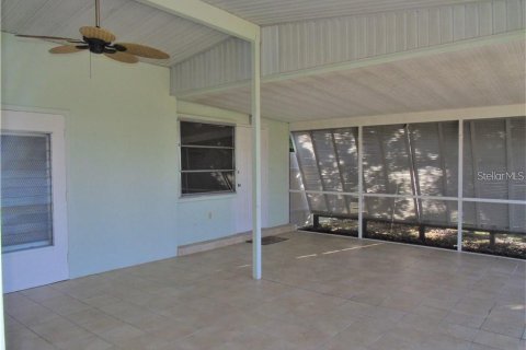 Villa ou maison à vendre à Port Charlotte, Floride: 3 chambres, 192.03 m2 № 2210420 - photo 4
