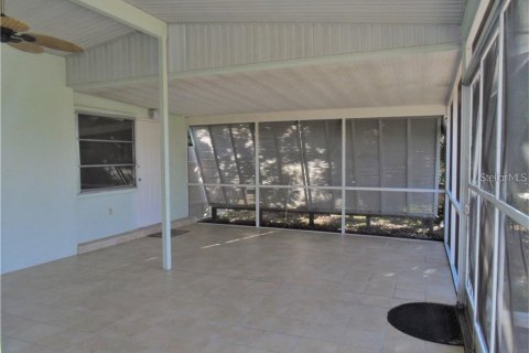 Villa ou maison à vendre à Port Charlotte, Floride: 3 chambres, 192.03 m2 № 2210420 - photo 3