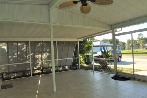 Villa ou maison à vendre à Port Charlotte, Floride: 3 chambres, 192.03 m2 № 2210420 - photo 5