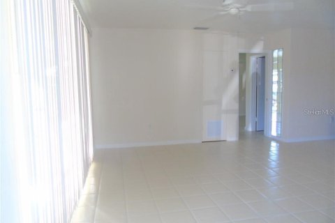 Villa ou maison à vendre à Port Charlotte, Floride: 3 chambres, 192.03 m2 № 2210420 - photo 14
