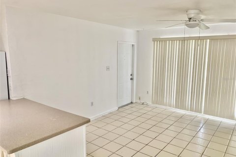 Villa ou maison à vendre à Port Charlotte, Floride: 3 chambres, 192.03 m2 № 2210420 - photo 10