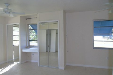 Villa ou maison à vendre à Port Charlotte, Floride: 3 chambres, 192.03 m2 № 2210420 - photo 25