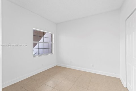 Condo in Deerfield Beach, Florida, 2 bedrooms  № 1994821 - photo 22