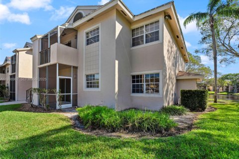 Condo in Deerfield Beach, Florida, 2 bedrooms  № 1994821 - photo 3