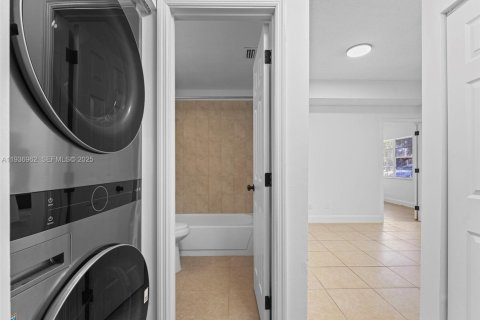 Condo in Deerfield Beach, Florida, 2 bedrooms  № 1994821 - photo 24